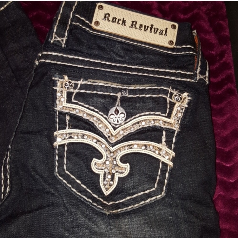 Rock Revival Skinny Jeans 🔥